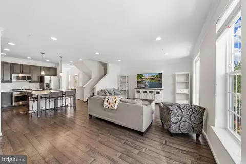 Living - 5641 Scott Ridge Pl, Frederick, MD 21704 photo 1 of 5