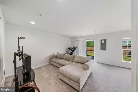 Living - 5641 Scott Ridge Pl, Frederick, MD 21704 photo 3 of 5