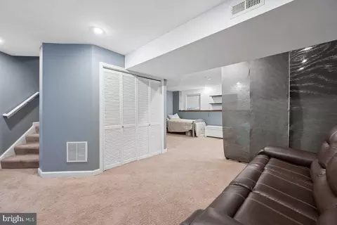 Entry Way - 2002 Rosecrans Ct, Frederick, MD 21702 photo 5 of 5