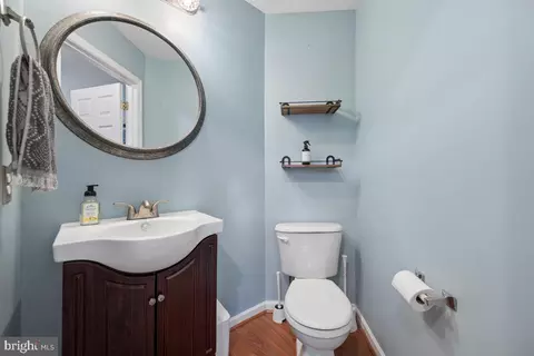 Entry Way - 2002 Rosecrans Ct, Frederick, MD 21702 photo 2 of 5