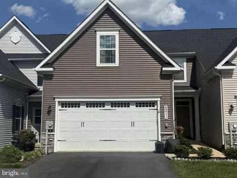 5311 Crape Myrtle Dr, Frederick, MD 21703