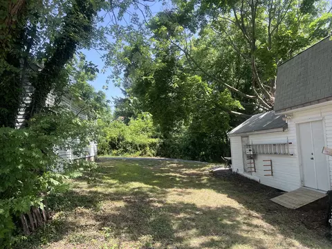 Exterior - 9 E D St E, Brunswick, MD 21716 photo 4 of 13