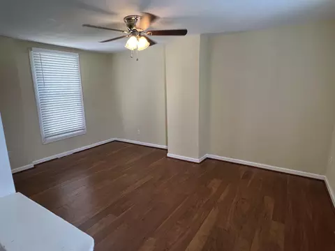Living - 9 E D St E, Brunswick, MD 21716 photo 2 of 4