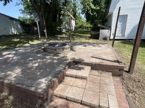 Exterior - 9 E D St E, Brunswick, MD 21716 photo 3 of 13