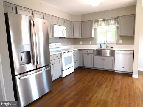 Kitchen - 6979 Arbor Dr, Frederick, MD 21703 photo 1 of 2