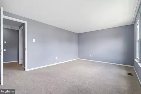 Living - 512 Riggs Ct, Frederick, MD 21703 photo 6 of 6
