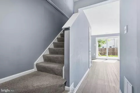 Entry Way - 512 Riggs Ct, Frederick, MD 21703 photo 1 of 3