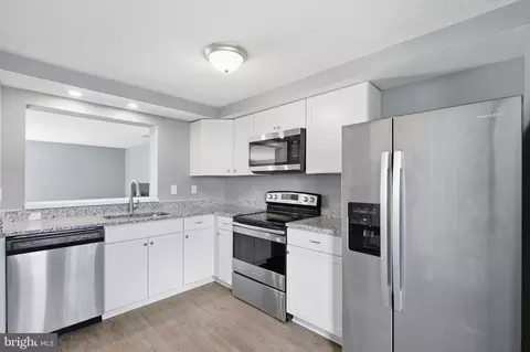 Kitchen - 512 Riggs Ct, Frederick, MD 21703 photo 2 of 3