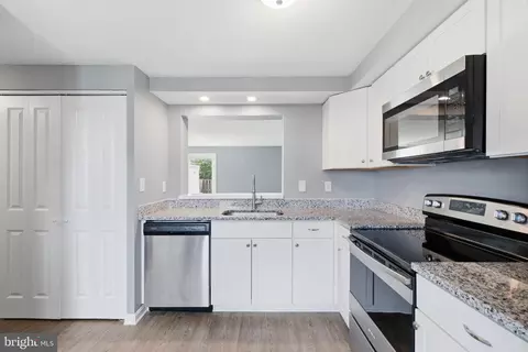 Kitchen - 512 Riggs Ct, Frederick, MD 21703 photo 3 of 3