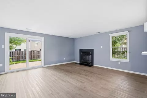 Living - 512 Riggs Ct, Frederick, MD 21703 photo 1 of 6