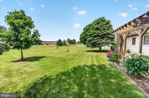 Exterior - 7047 Catalpa Rd, Frederick, MD 21703 photo 10 of 31