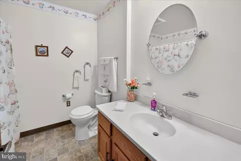 Bath - 7047 Catalpa Rd, Frederick, MD 21703 photo 1 of 4