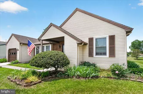 Exterior - 7047 Catalpa Rd, Frederick, MD 21703 photo 4 of 31