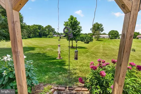 Exterior - 7047 Catalpa Rd, Frederick, MD 21703 photo 15 of 31