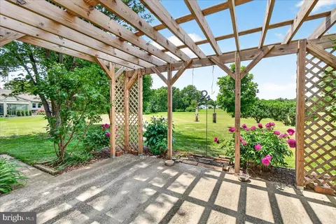 Exterior - 7047 Catalpa Rd, Frederick, MD 21703 photo 13 of 31
