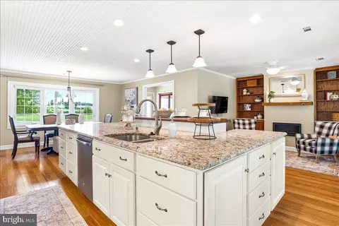 Kitchen - 7331 Holter Rd, Middletown, MD 21769 photo 5 of 7