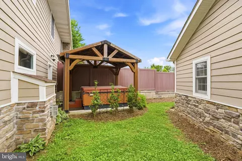 Exterior - 7331 Holter Rd, Middletown, MD 21769 photo 9 of 23