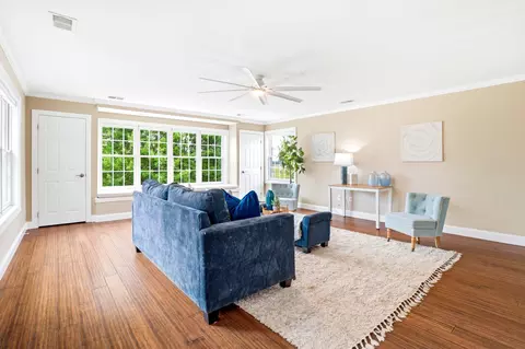 Living - 7331 Holter Rd, Middletown, MD 21769 photo 4 of 8