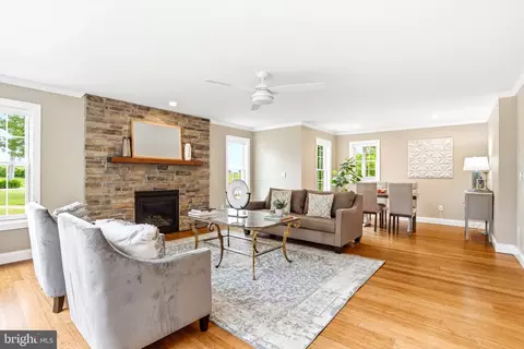 Living - 7331 Holter Rd, Middletown, MD 21769 photo 1 of 8
