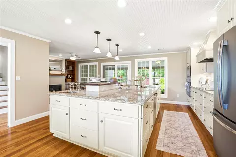 Kitchen - 7331 Holter Rd, Middletown, MD 21769 photo 3 of 7