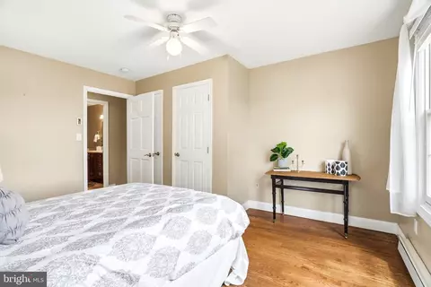 Bedroom - 7331 Holter Rd, Middletown, MD 21769 photo 8 of 10