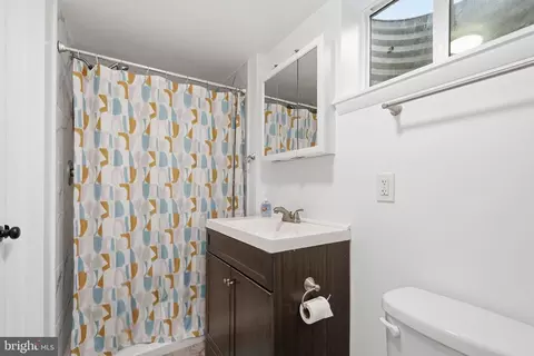 Bath - 7717 Mckaig Rd, Frederick, MD 21701 photo 2 of 2