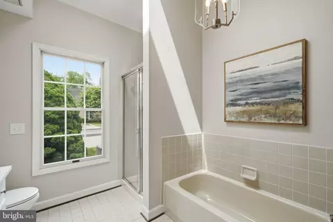 Bath - 905 Mclendon Dr, Frederick, MD 21702 photo 2 of 5