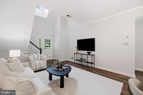 Living - 905 Mclendon Dr, Frederick, MD 21702 photo 2 of 2