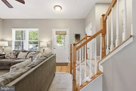 Entry Way - 514 Bentz St N, Frederick, MD 21701 photo 1 of 8