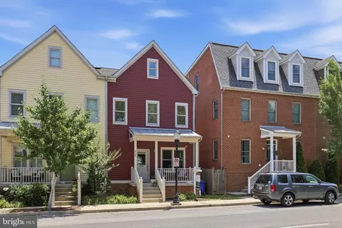 Exterior - 514 Bentz St N, Frederick, MD 21701 photo 9 of 11