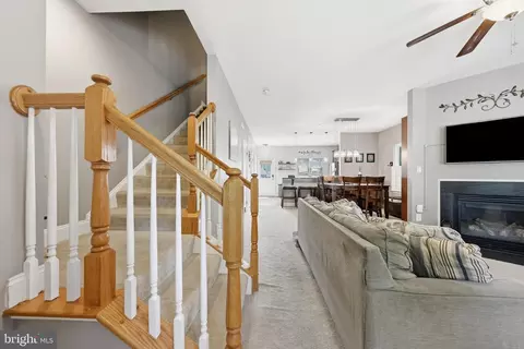 Entry Way - 514 Bentz St N, Frederick, MD 21701 photo 2 of 8