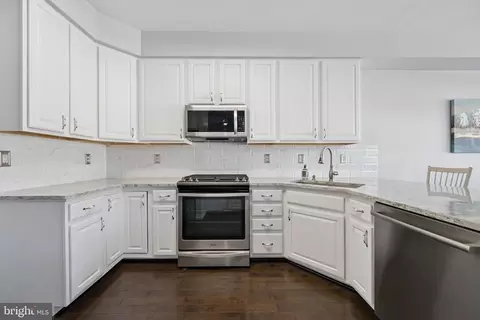 Kitchen - 3008 Sanctuary Ln, Frederick, MD 21701 photo 5 of 7