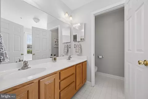 Bath - 3008 Sanctuary Ln, Frederick, MD 21701 photo 4 of 5