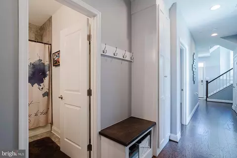 Entry Way - 834 Lindley Rd, Frederick, MD 21701 photo 6 of 19