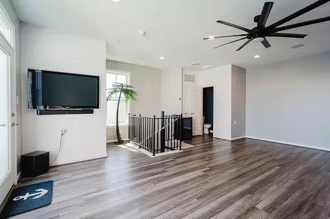 Entry Way - 834 Lindley Rd, Frederick, MD 21701 photo 18 of 19