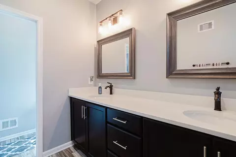 Bath - 834 Lindley Rd, Frederick, MD 21701 photo 8 of 8