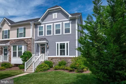 1317 Scheer St, Brunswick, MD 21716
