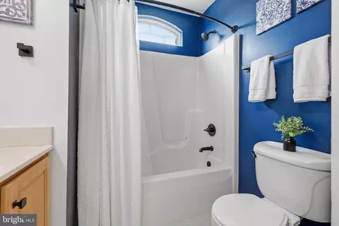 Bath - 4861 Mclauren Ct, Frederick, MD 21703 photo 6 of 8