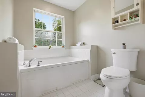Bath - 4861 Mclauren Ct, Frederick, MD 21703 photo 4 of 8