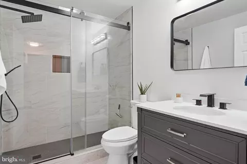 Bath - 4861 Mclauren Ct, Frederick, MD 21703 photo 7 of 8