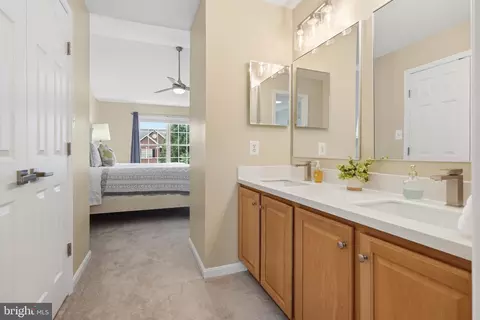 Bath - 4861 Mclauren Ct, Frederick, MD 21703 photo 2 of 8