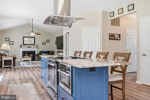 Kitchen - 4861 Mclauren Ct, Frederick, MD 21703 photo 3 of 9