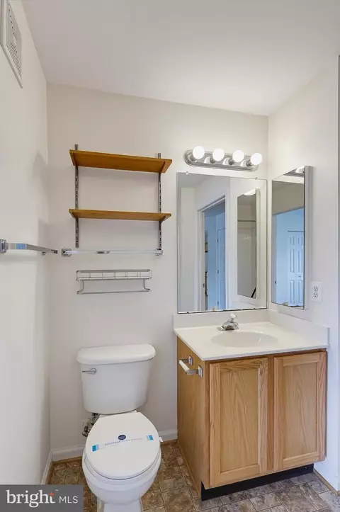 Bath - 502 Bradley Ct #5D, Frederick, MD 21703 photo 1 of 3