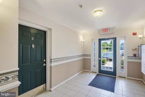 Entry Way - 502 Bradley Ct #5D, Frederick, MD 21703 photo 1 of 3