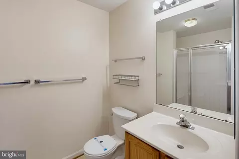 Bath - 502 Bradley Ct #5D, Frederick, MD 21703 photo 2 of 3