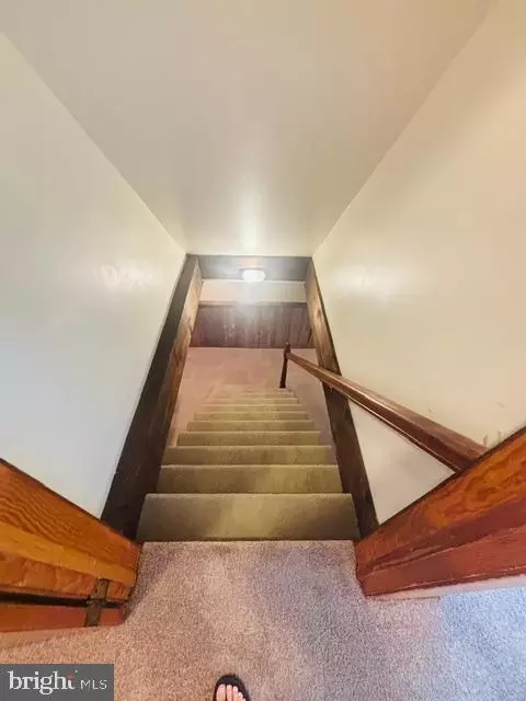 Entry Way - 6942 Linganore Rd, Frederick, MD 21701 photo 6 of 7