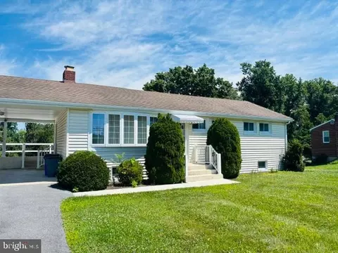 Exterior - 6942 Linganore Rd, Frederick, MD 21701 photo 10 of 11