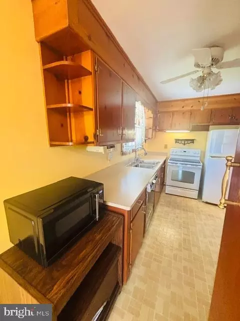Kitchen - 6942 Linganore Rd, Frederick, MD 21701 photo 1 of 4