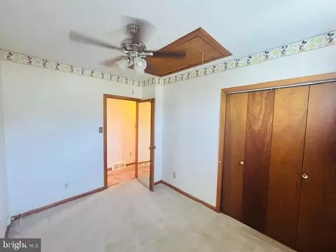 Bedroom - 6942 Linganore Rd, Frederick, MD 21701 photo 1 of 3