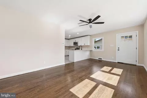 Entry Way - 815 Trail Ave, Frederick, MD 21701 photo 2 of 7